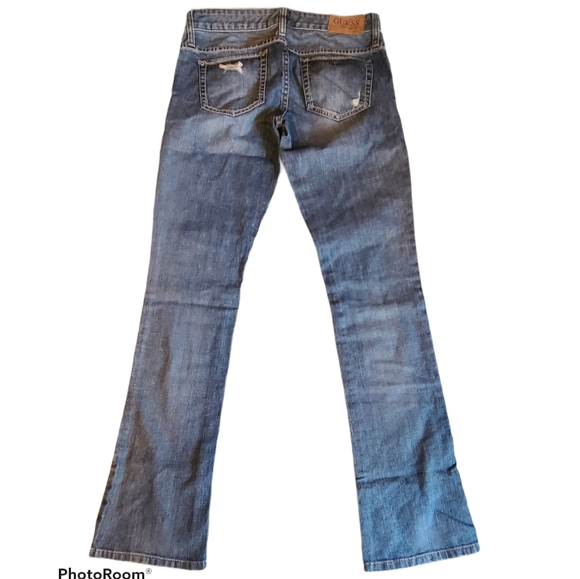🛸2/$35 Guess jeans - Picture 2 of 8